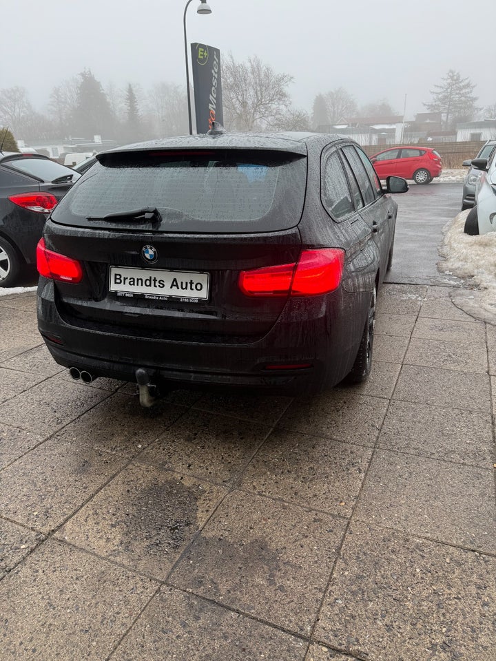 BMW 320d 2,0 Touring aut. 5d