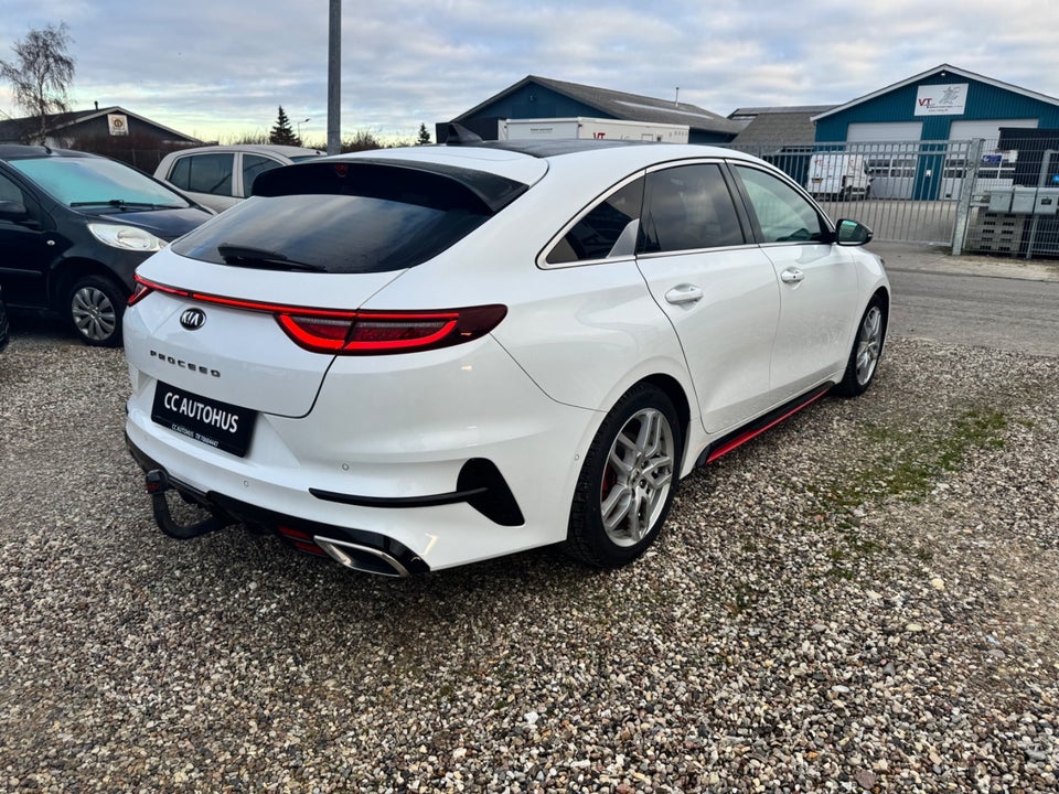Kia ProCeed 1,6 T-GDi GT DCT 5d