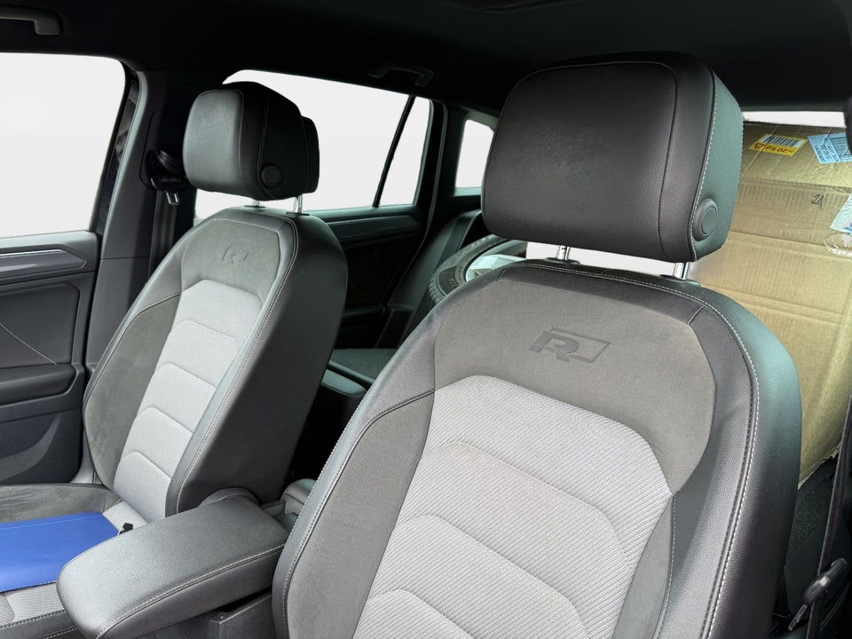 VW Tiguan 2,0 TSi 220 R-line DSG 4Motion 5d