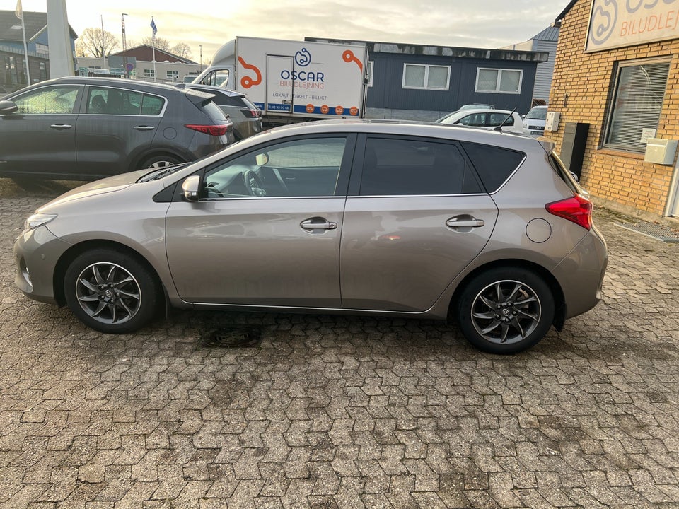 Toyota Auris 1,3 VVT-i T2+ Comfort 5d