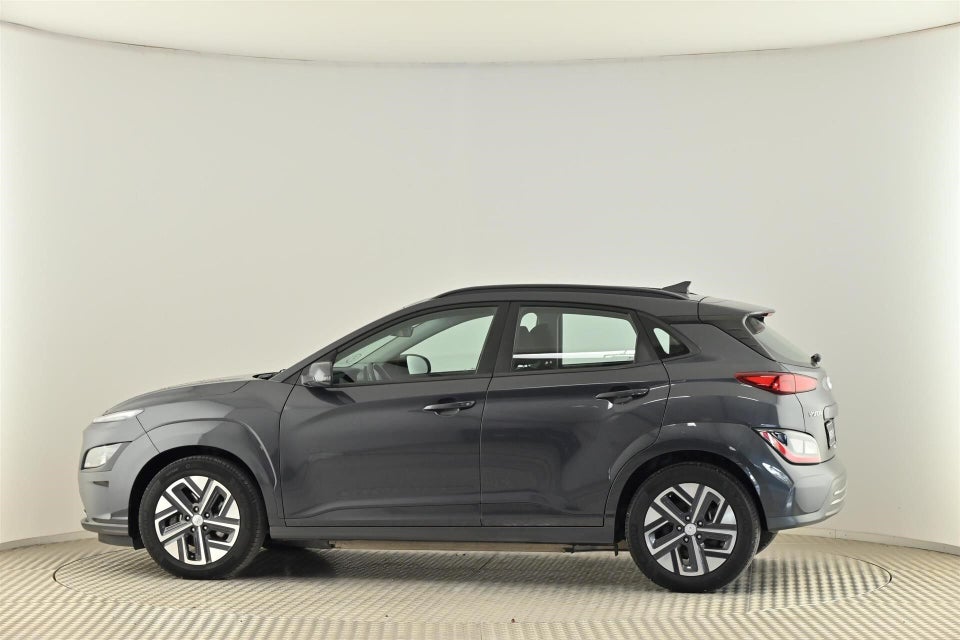 Hyundai Kona 64 EV Essential 5d