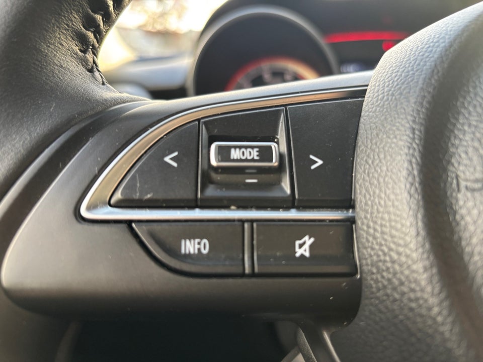 Suzuki Swift 1,2 mHybrid Action 5d