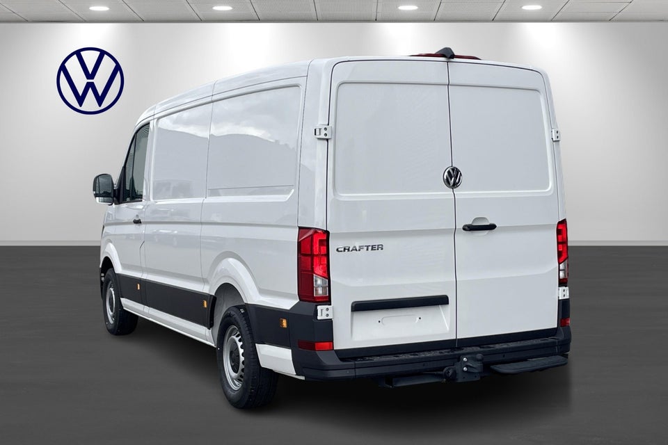 VW Crafter 35 2,0 TDi 140 Kassevogn L3H2 aut.