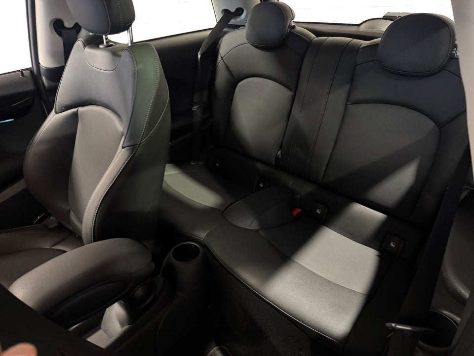 MINI Cooper SE Maximise 3d