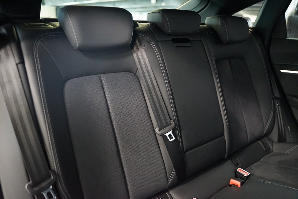 Audi e-tron 55 S-line Sportback quattro 5d