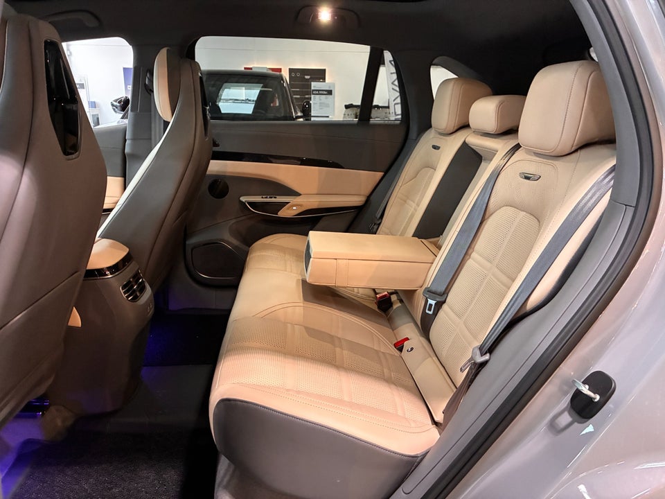 Hongqi EHS7 111 Exclusive 5d