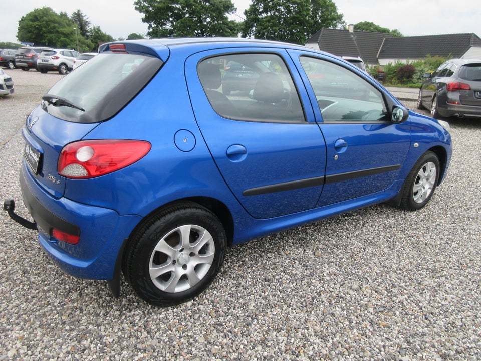 Peugeot 206+ 1,4 HDi 70 Active 5d