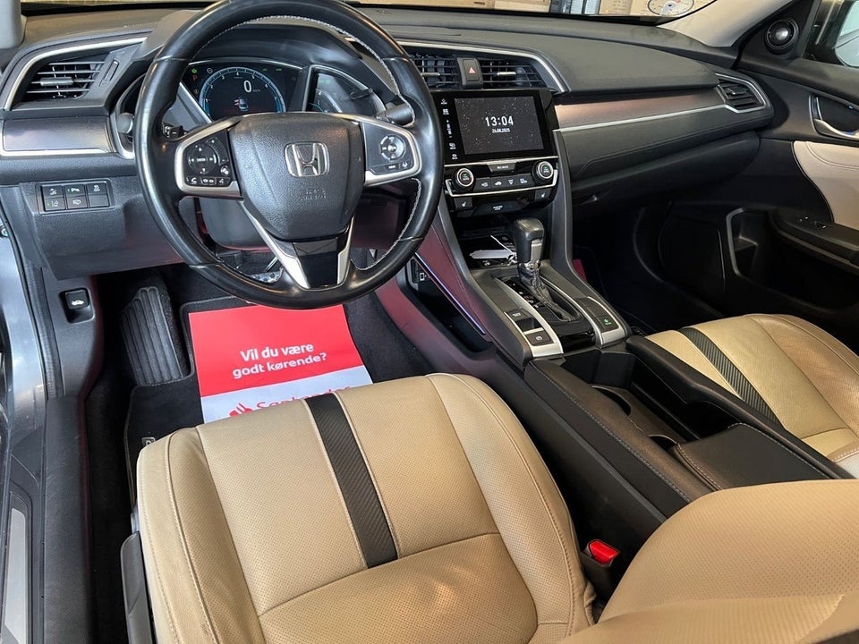 Honda Civic 1,5 VTEC Turbo Executive CVT 4d