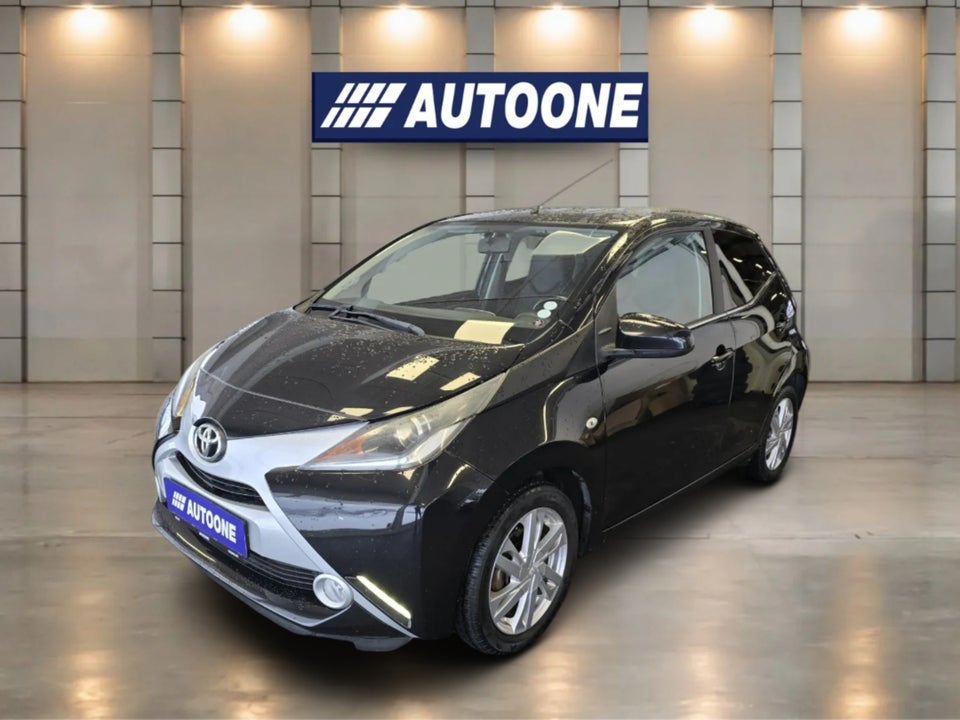 Toyota Aygo 1,0 VVT-i x-black 5d