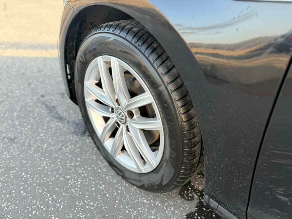 VW Golf VII 1,5 TSi 130 Comfortline Variant 5d