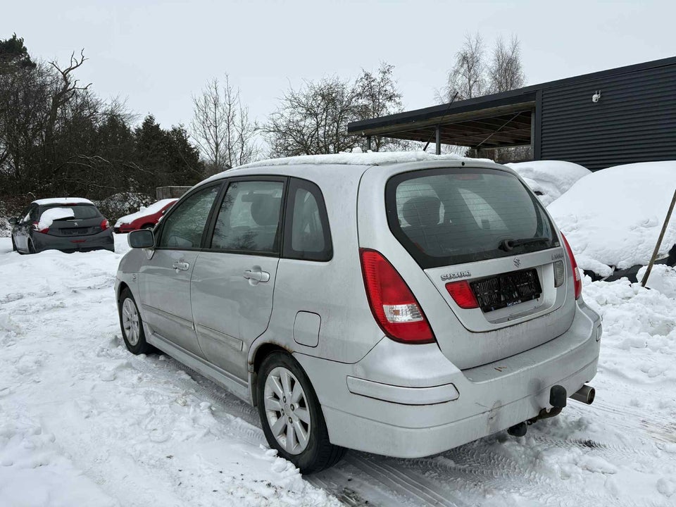 Suzuki Liana 1,6  5d