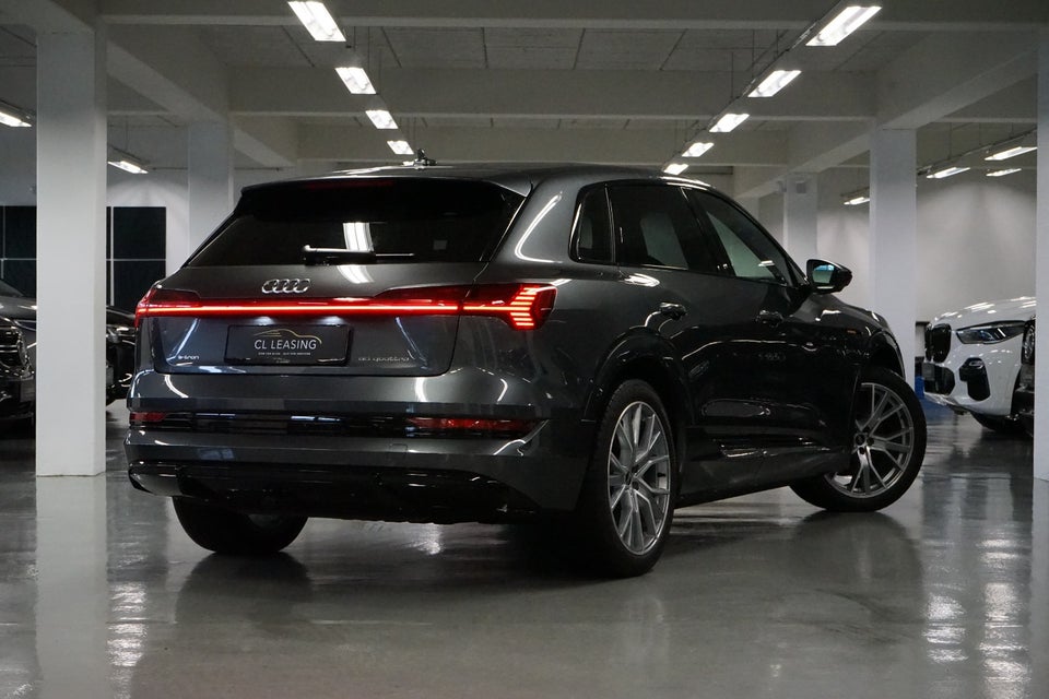 Audi e-tron 55 S-line quattro 5d