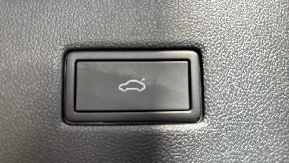 Ford Explorer 77 Premium Extended Range 5d