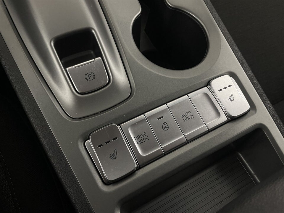 Hyundai Kona 64 EV Essential 5d