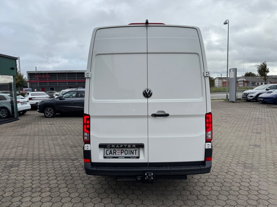 VW Crafter 35 2,0 TDi 177 Kassevogn L3H3 aut.