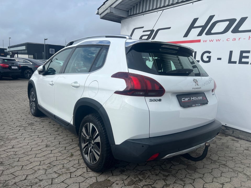 Peugeot 2008 1,2 e-THP 110 Allure 5d