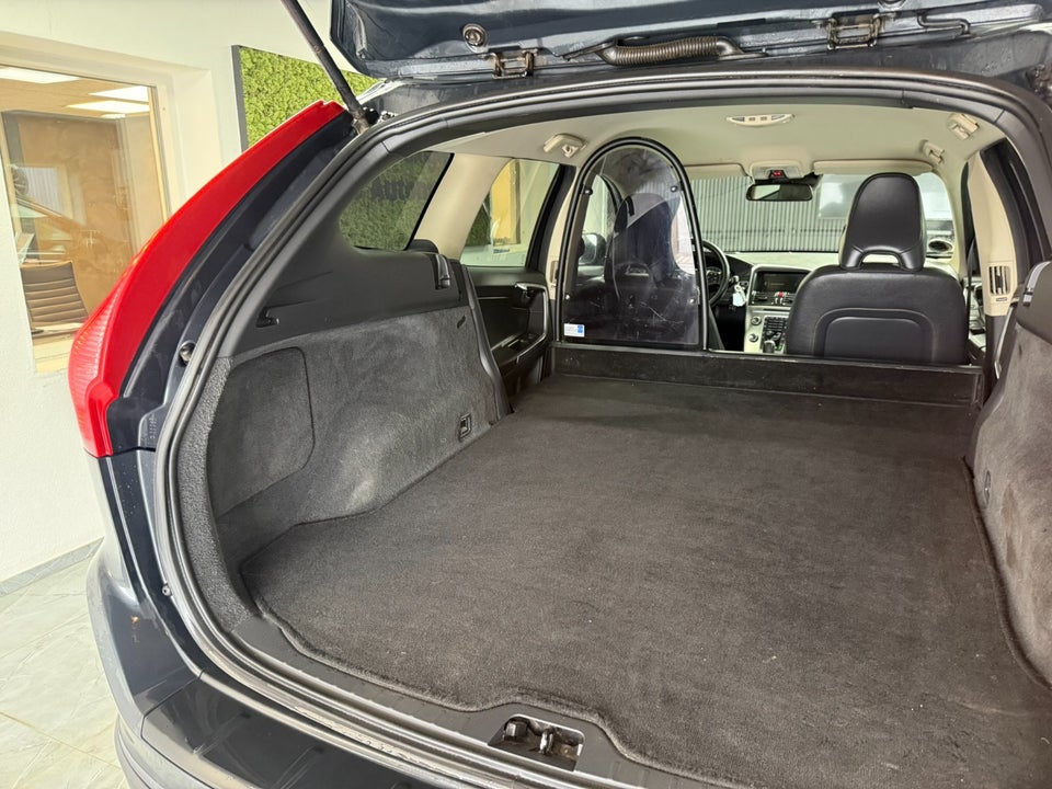 Volvo XC60 2,0 D3 136 Kinetic aut. Van 5d