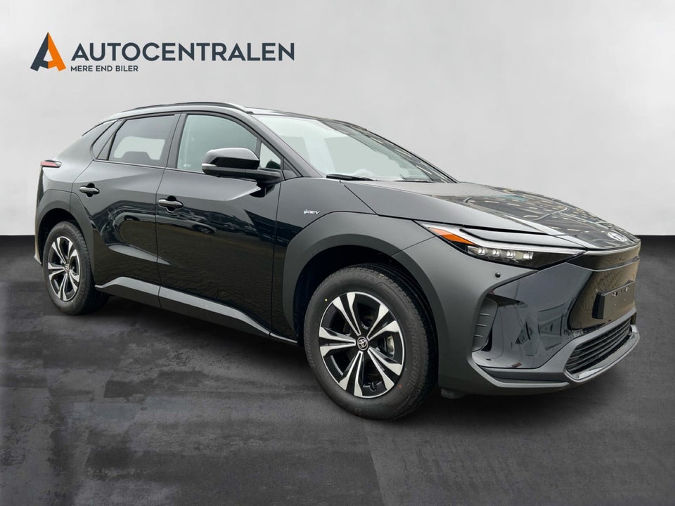 Toyota bZ4X Business+ 5d