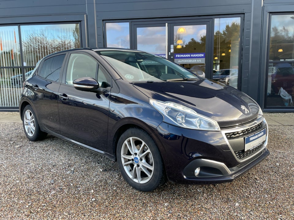 Peugeot 208 1,5 BlueHDi 100 Signature Sky 5d