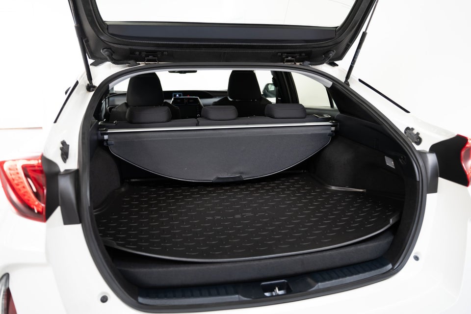 Toyota Prius 1,8 Plug-in Hybrid H4 MDS 5d