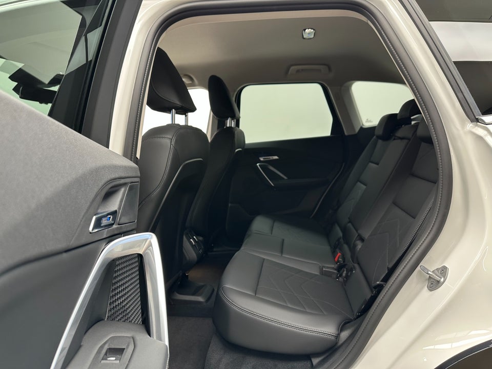 BMW iX1 eDrive20 X-Line 5d