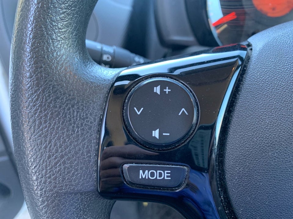Citroën C1 1,0 VTi Attaque 5d