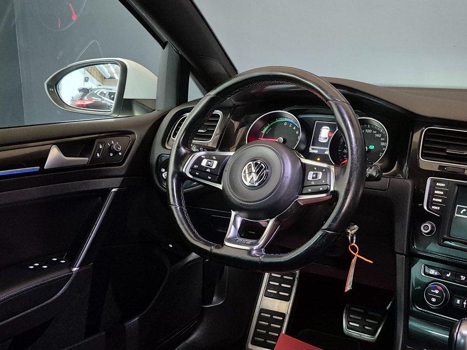VW Golf VII 1,4 GTE DSG 5d