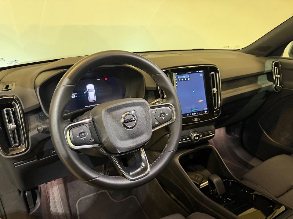 Volvo XC40 ReCharge Twin Plus 5d