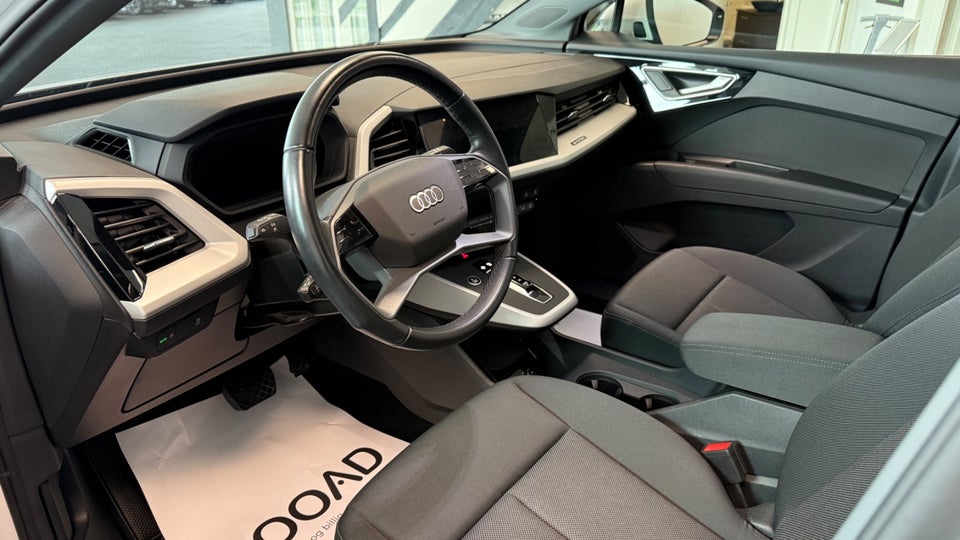 Audi Q4 e-tron 45 Advanced 5d
