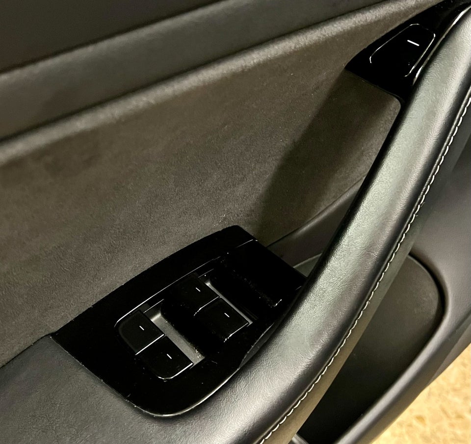 Tesla Model 3 Performance AWD 4d