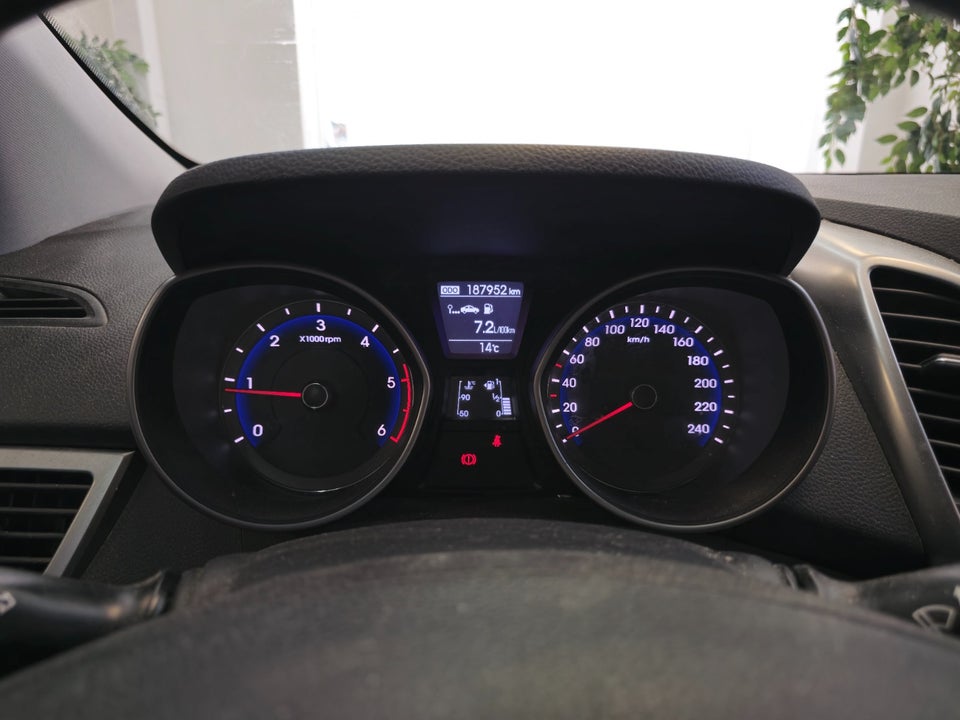 Hyundai i30 1,6 CRDi 110 XTR Eco 5d