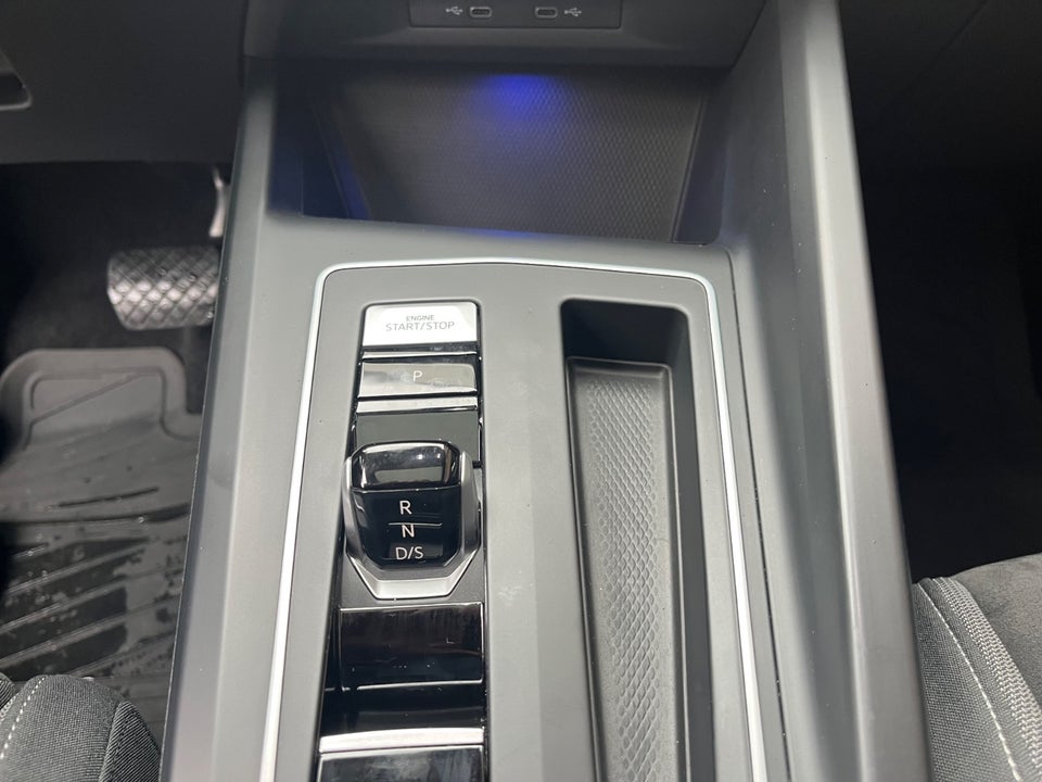 VW Golf VIII 1,4 eHybrid DSG 5d