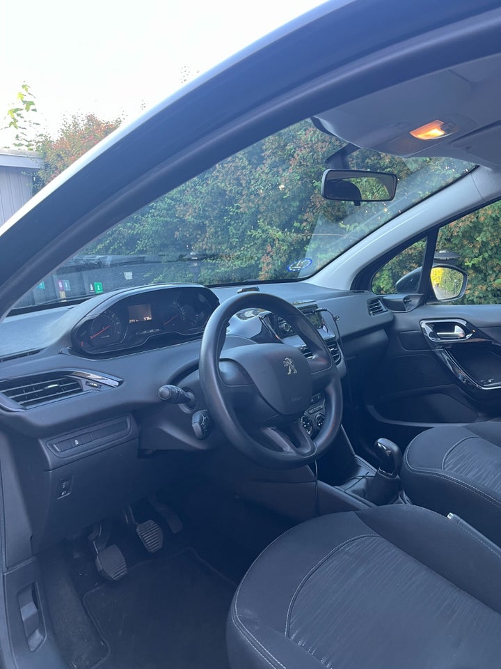 Peugeot 208 1,0 VTi Access 5d