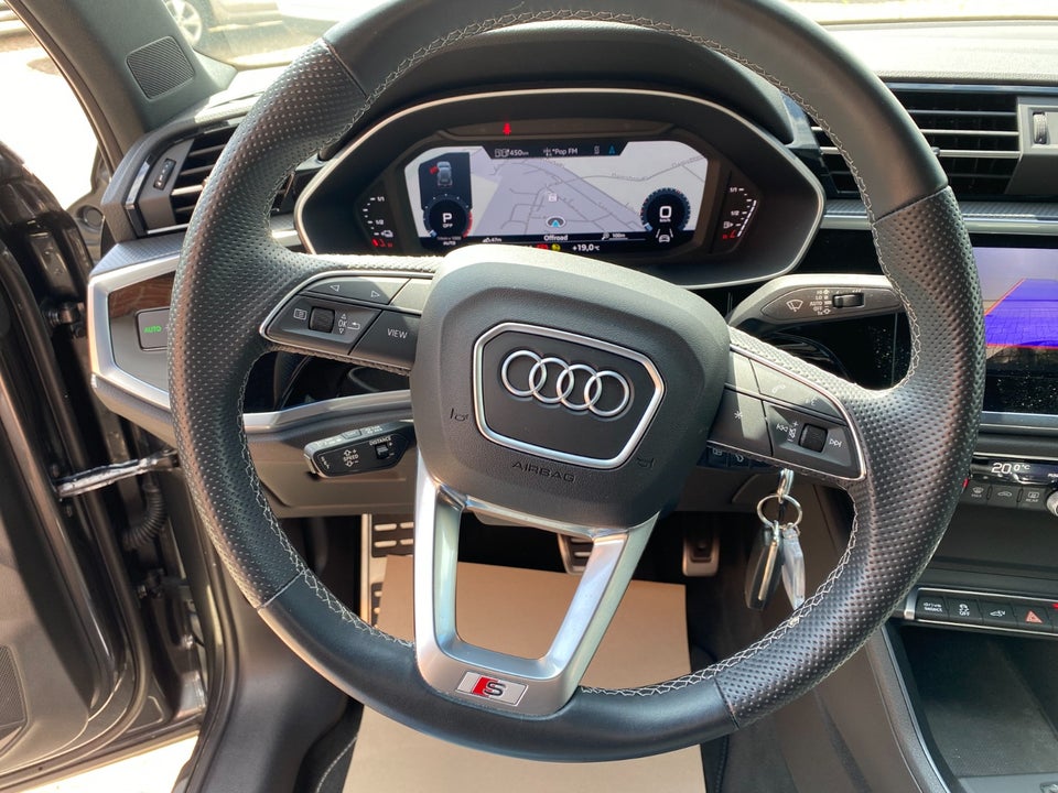Audi Q3 45 TFSi e S-line plus S-tr. 5d