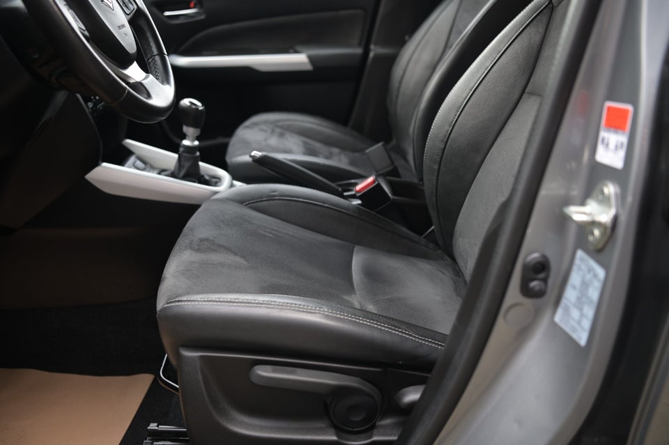 Suzuki Vitara 1,6 DDiS Exclusive 5d