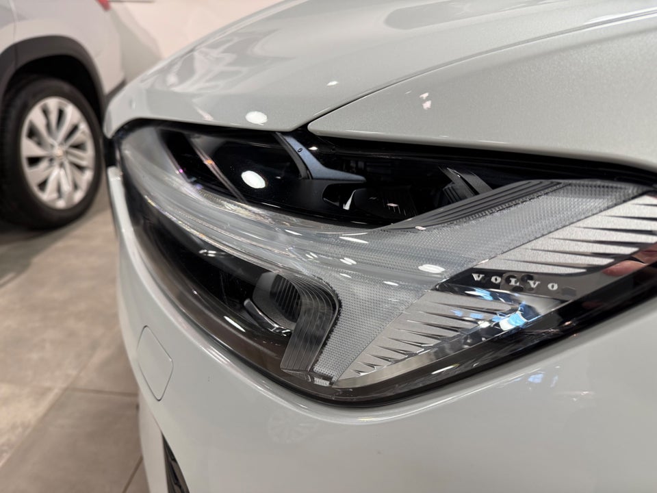 Volvo XC60 2,0 T6 ReCharge R-Design aut. AWD 5d