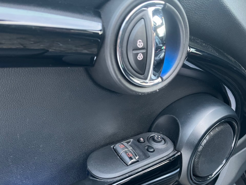 MINI Cooper SE Yours 3d