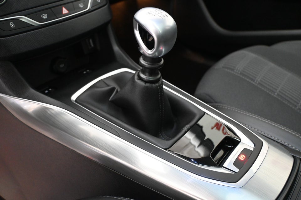 Peugeot 308 1,6 BlueHDi 120 Allure Sky SW 5d