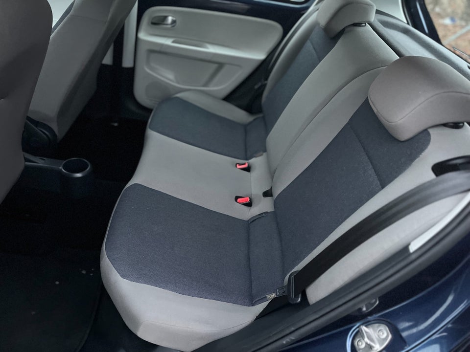 VW Up! 1,0 75 Street Up! BMT 5d