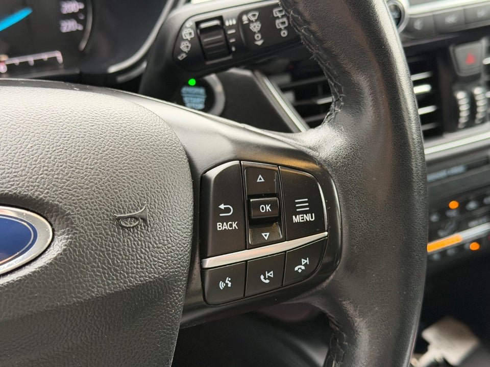 Ford Kuga 2,5 PHEV Titanium CVT 5d