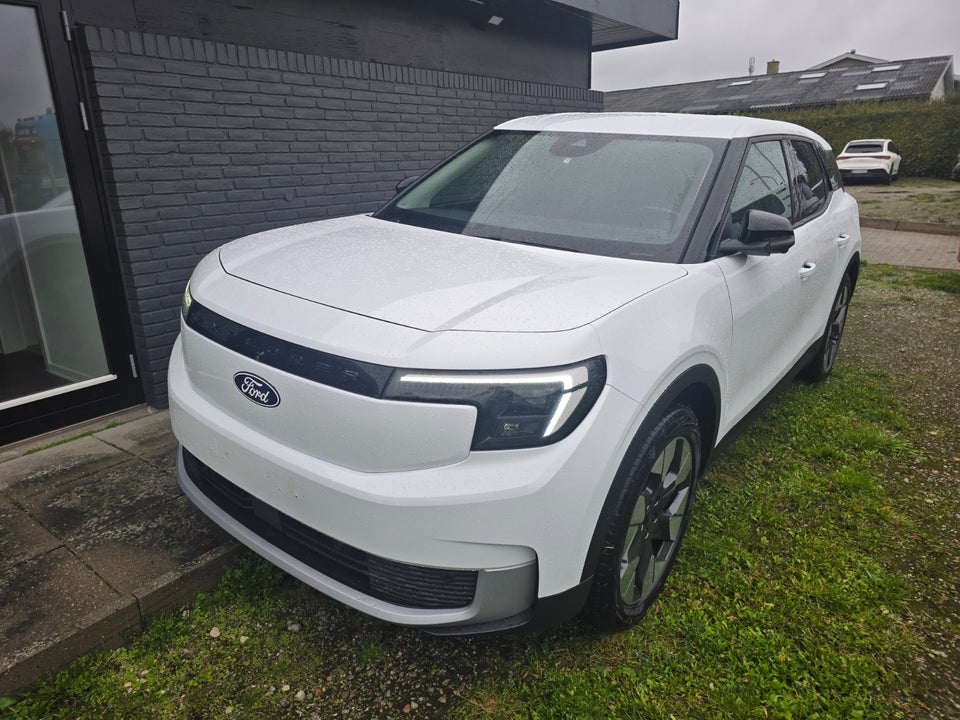 Ford Explorer 77 Premium Extended Range 5d