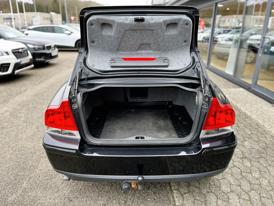 Volvo S60 2,4 140 Momentum aut. 4d