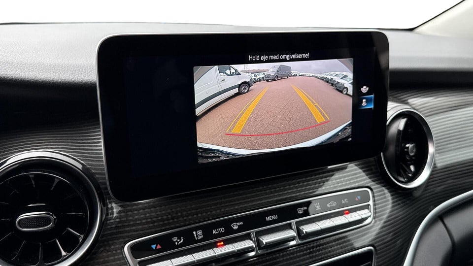 Mercedes EQV300 Avantgarde L Van