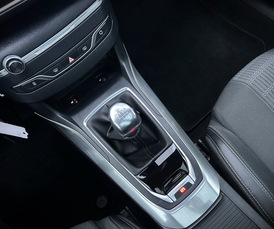 Peugeot 308 1,6 BlueHDi 120 Allure Sky SW 5d