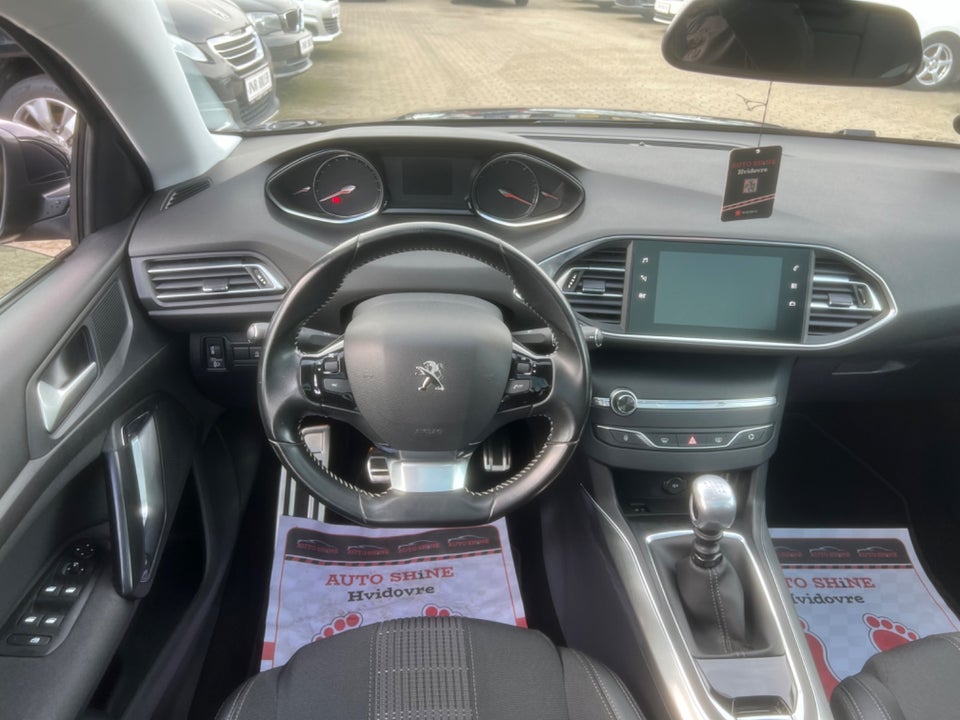 Peugeot 308 1,5 BlueHDi 130 Selection Sky SW 5d