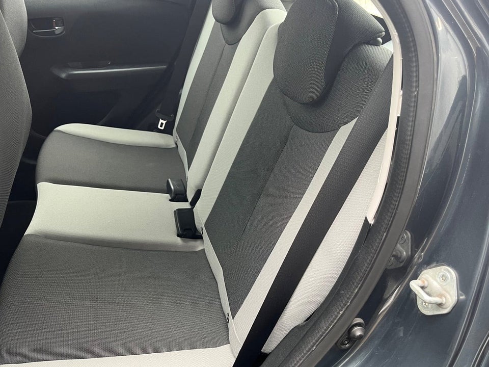 Toyota Aygo 1,0 VVT-i x-black II x-shift 5d