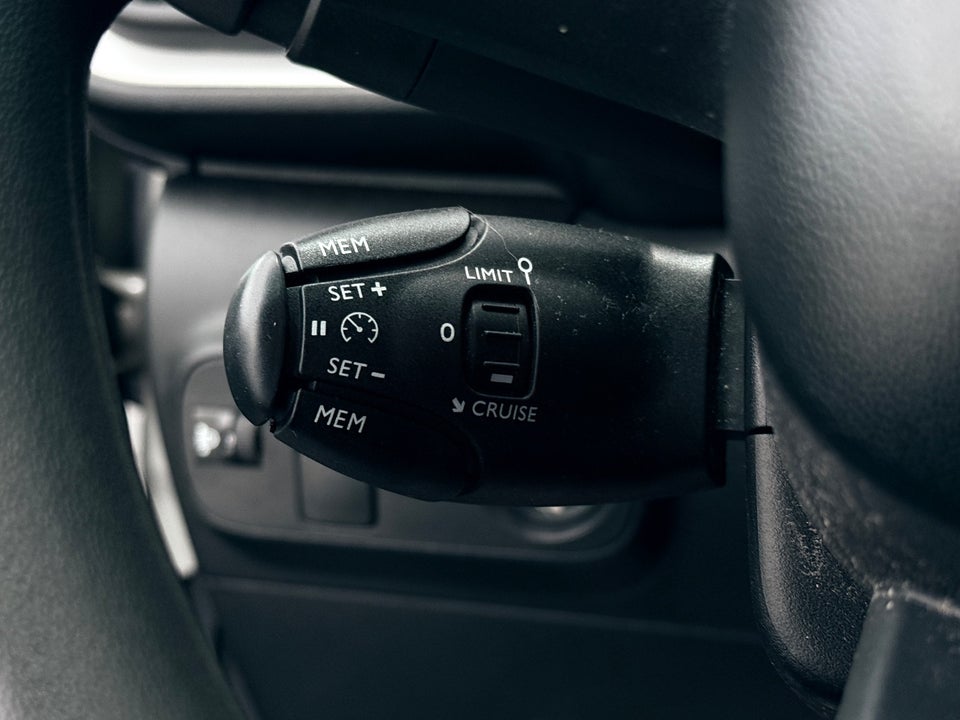 Citroën C3 1,2 PureTech 83 Shine Sport 5d