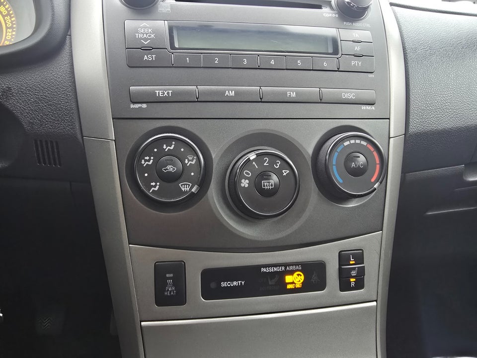 Toyota Corolla 1,4 D-4D Terra 4d