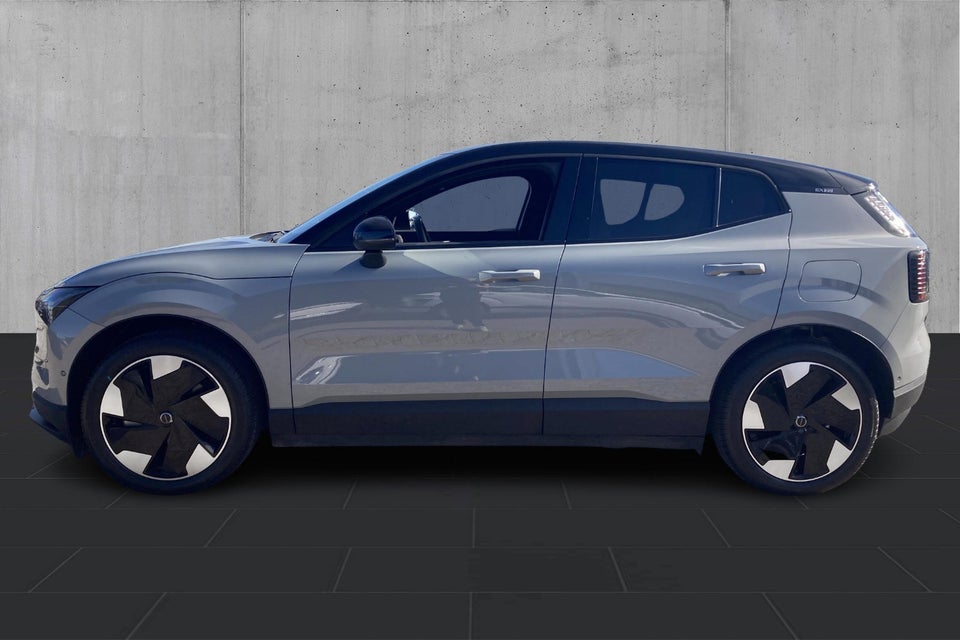 Volvo EX30 Twin Performance Plus 5d