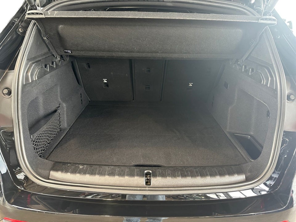 BMW iX1 eDrive20 X-Line 5d